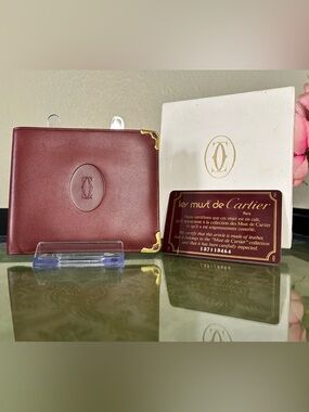 Authentic Cartier Must de Cartier leather bifold wallet with Gold Accents